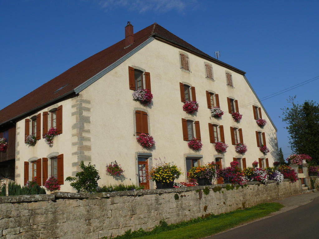 Le P'Tit Bonheur Bed and Breakfast Chilly-sur-Salins Esterno foto