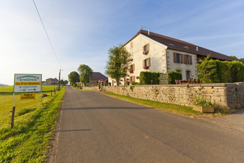 Le P'Tit Bonheur Bed and Breakfast Chilly-sur-Salins Esterno foto