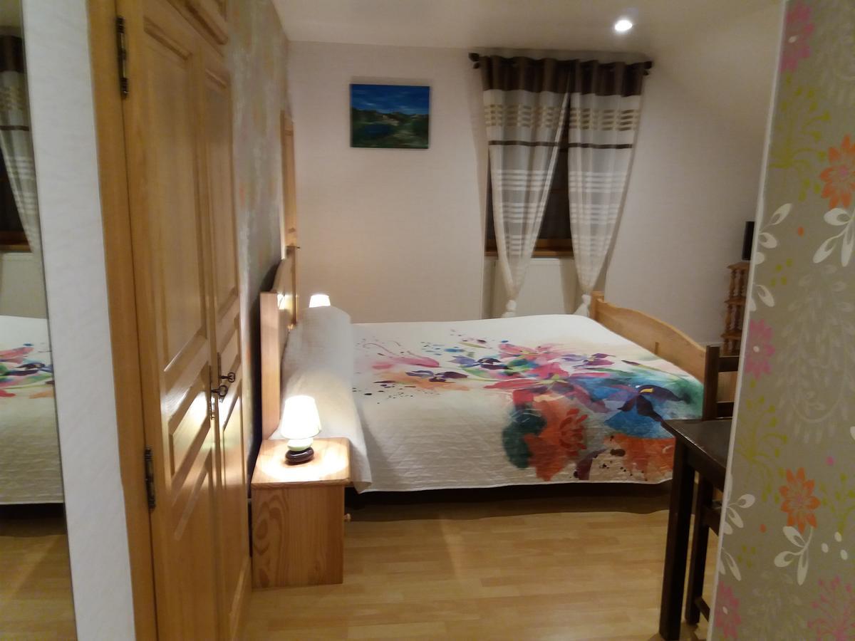 Le P'Tit Bonheur Bed and Breakfast Chilly-sur-Salins Esterno foto